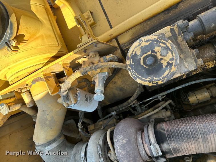 image for item MB9582 1988 Caterpillar D350C  haul truck