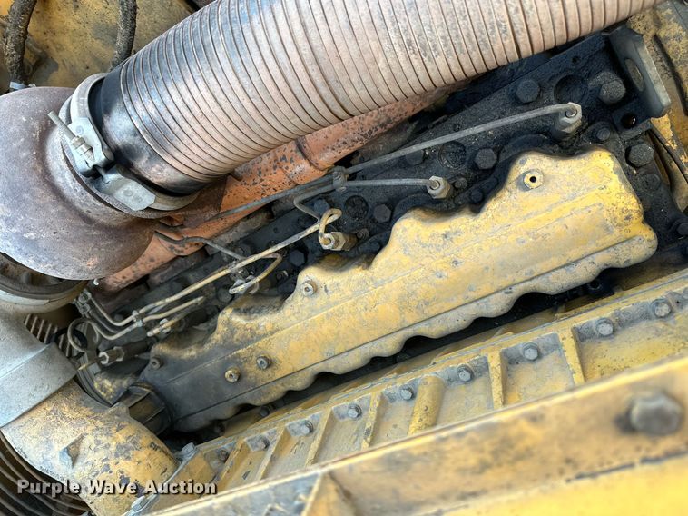 image for item MB9582 1988 Caterpillar D350C  haul truck