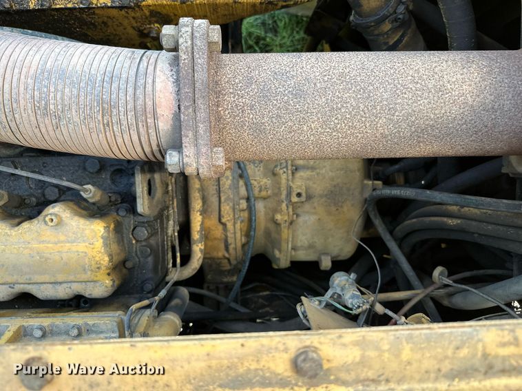 image for item MB9582 1988 Caterpillar D350C  haul truck