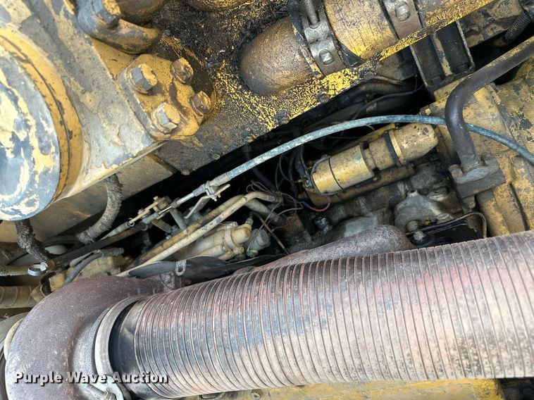 image for item MB9582 1988 Caterpillar D350C  haul truck