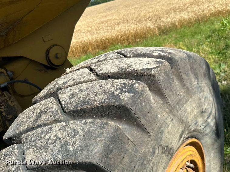 image for item MB9582 1988 Caterpillar D350C  haul truck