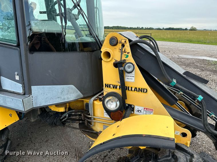 image for item MB9583 2007 New Holland W50TC  wheel loader