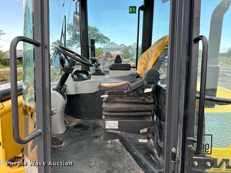 image for item MB9583 2007 New Holland W50TC  wheel loader