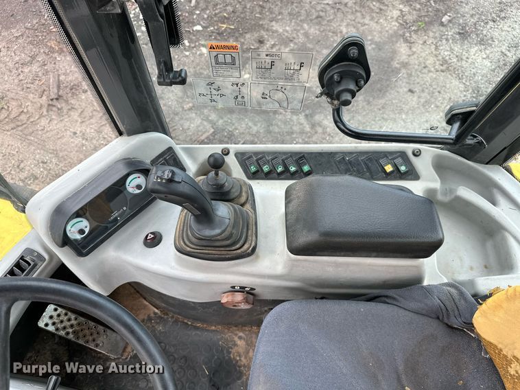 image for item MB9583 2007 New Holland W50TC  wheel loader