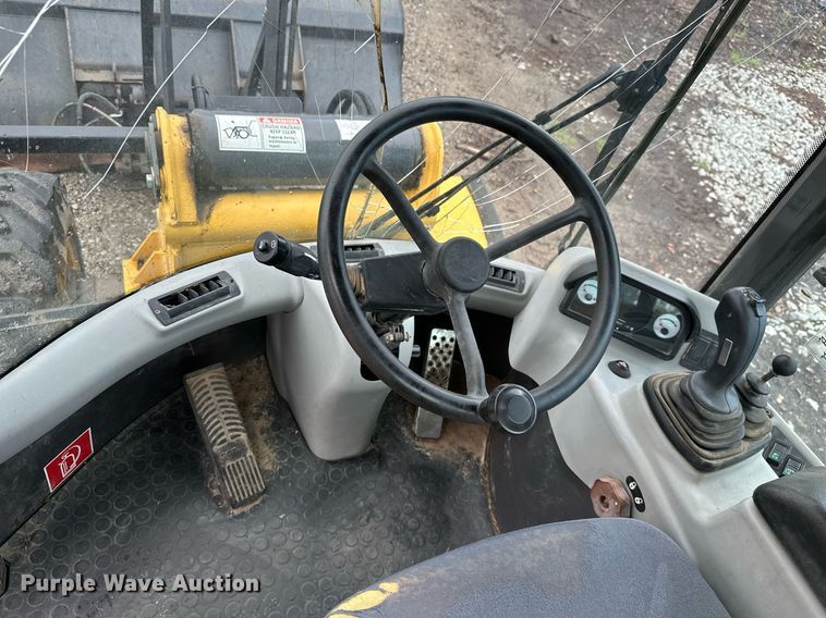 image for item MB9583 2007 New Holland W50TC  wheel loader