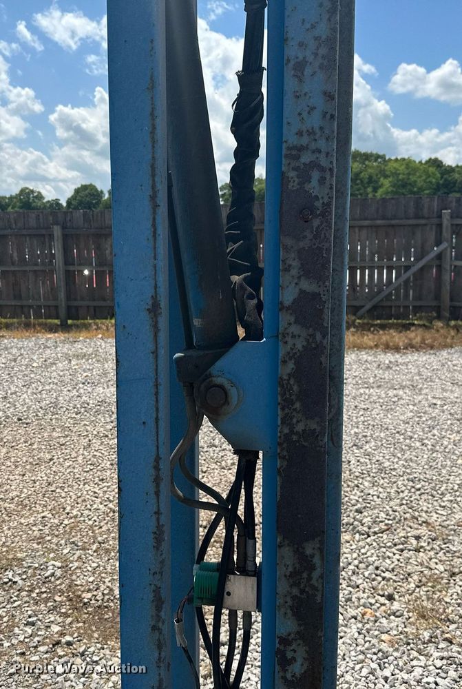 image for item MB9584 2004 Genie Z-60/34  boom lift