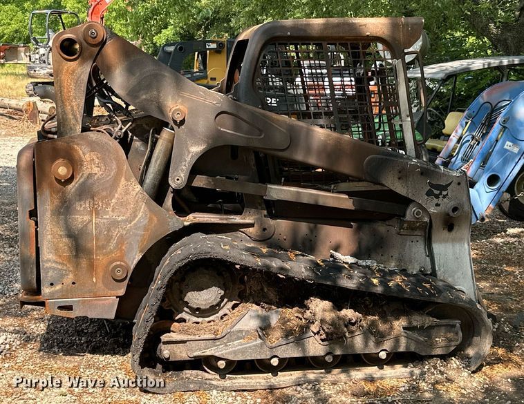 image for item MB9585 Bobcat T770  tracked skid steer loader