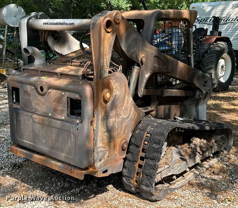 image for item MB9585 Bobcat T770  tracked skid steer loader