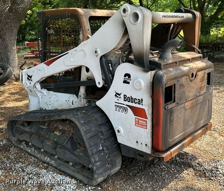 image for item MB9585 Bobcat T770  tracked skid steer loader