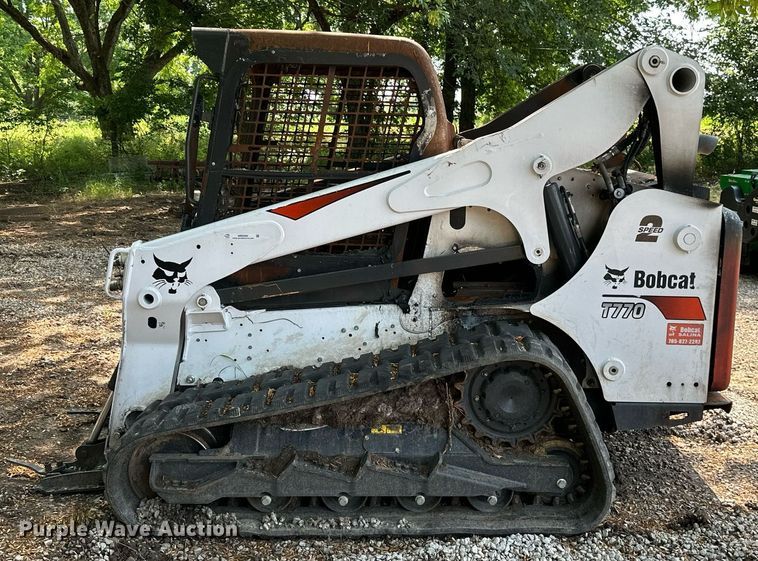image for item MB9585 Bobcat T770  tracked skid steer loader