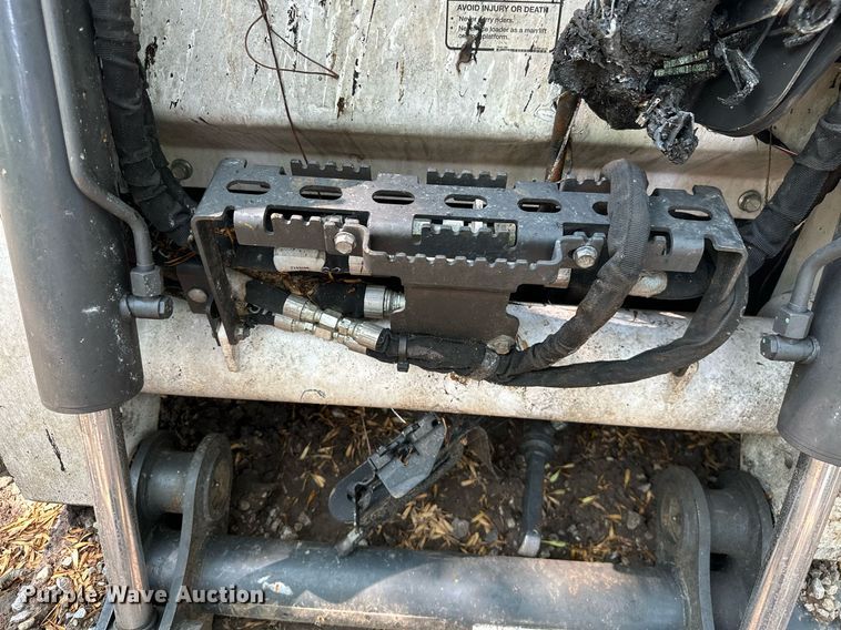 image for item MB9585 Bobcat T770  tracked skid steer loader