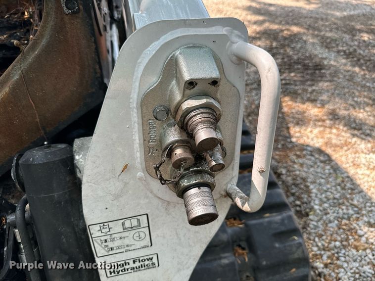 image for item MB9585 Bobcat T770  tracked skid steer loader