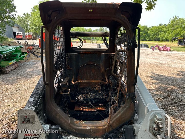 image for item MB9585 Bobcat T770  tracked skid steer loader