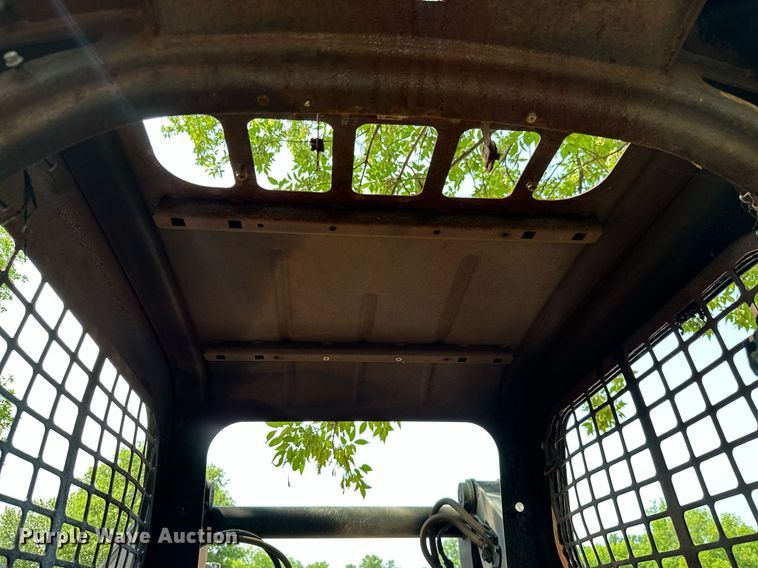 image for item MB9585 Bobcat T770  tracked skid steer loader