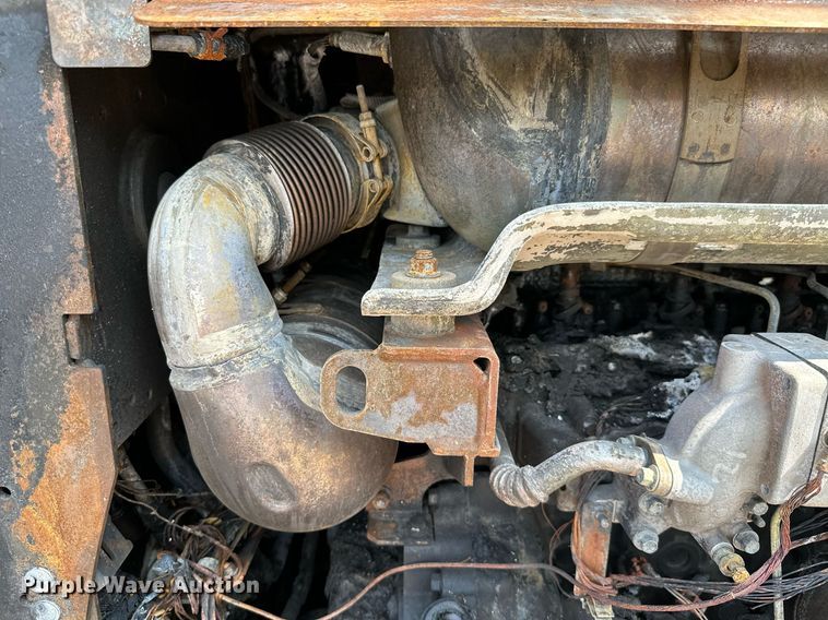 image for item MB9585 Bobcat T770  tracked skid steer loader