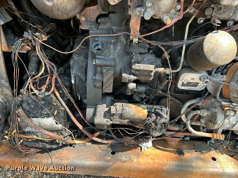 image for item MB9585 Bobcat T770  tracked skid steer loader