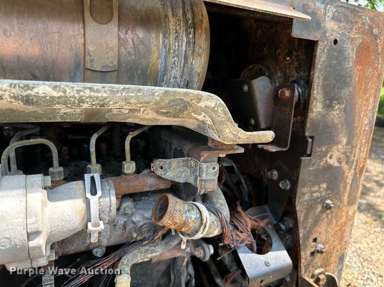 image for item MB9585 Bobcat T770  tracked skid steer loader