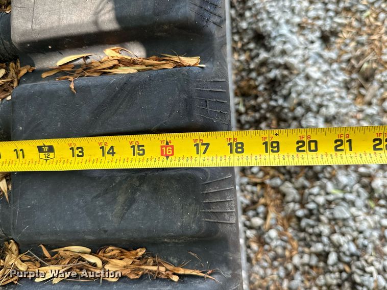 image for item MB9585 Bobcat T770  tracked skid steer loader