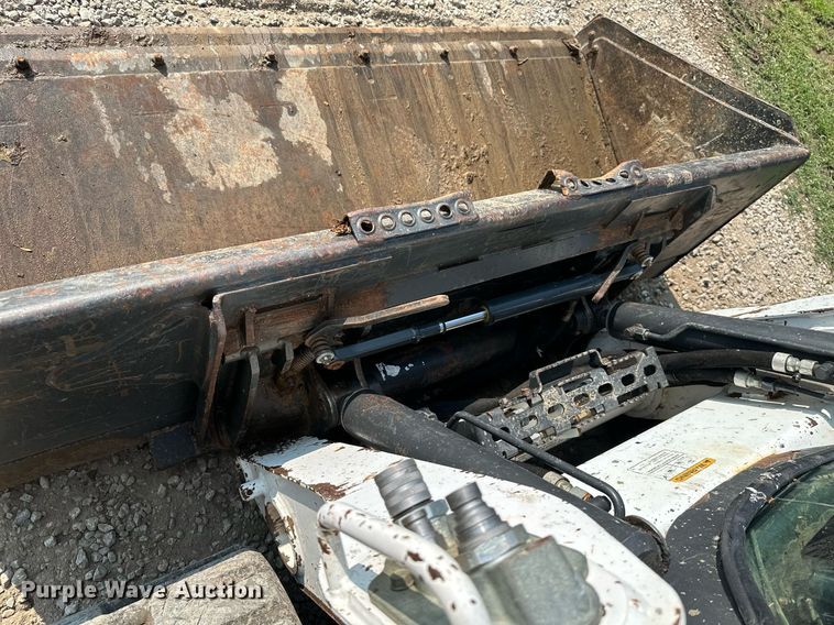 image for item MB9586 2015 Bobcat T650  tracked skid steer loader