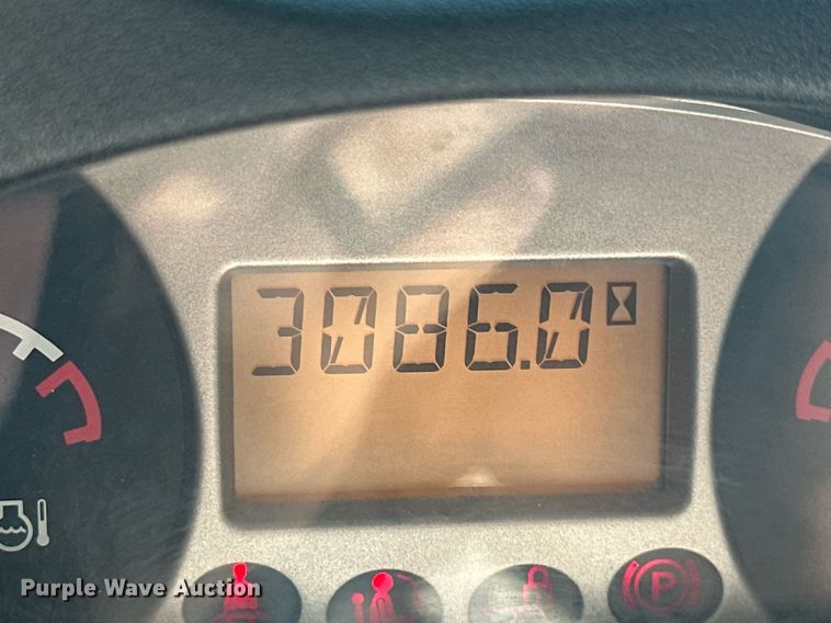 image for item MB9586 2015 Bobcat T650  tracked skid steer loader