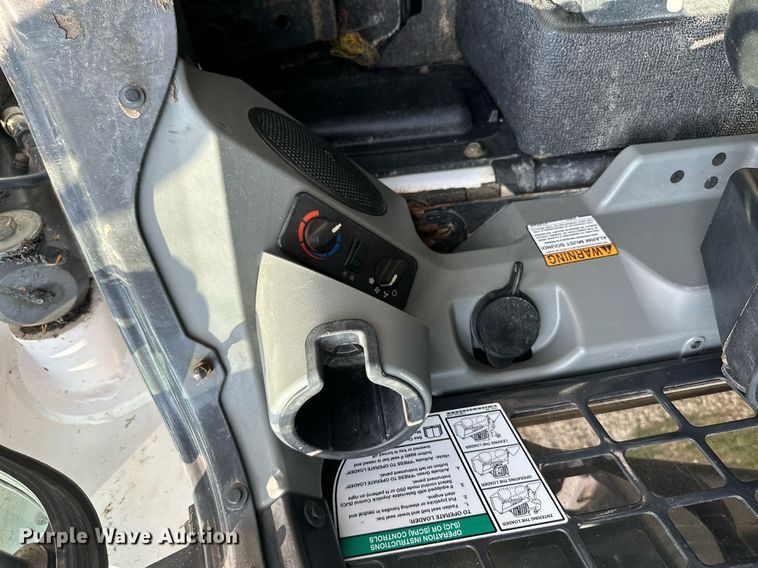 image for item MB9586 2015 Bobcat T650  tracked skid steer loader