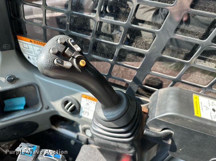 image for item MB9586 2015 Bobcat T650  tracked skid steer loader