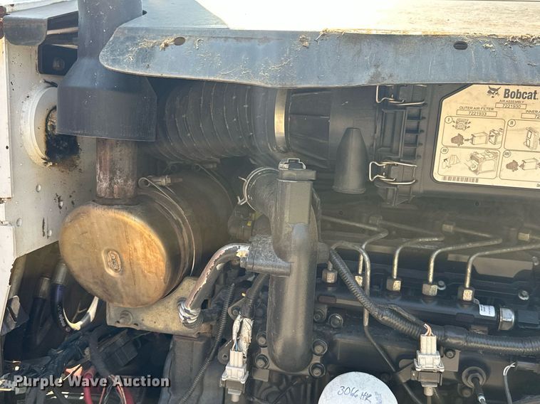 image for item MB9586 2015 Bobcat T650  tracked skid steer loader