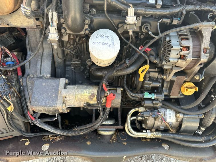 image for item MB9586 2015 Bobcat T650  tracked skid steer loader