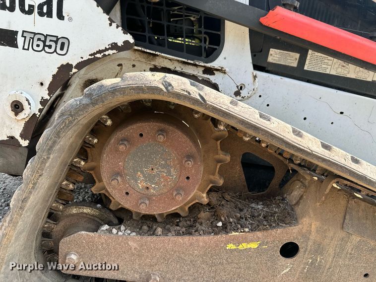 image for item MB9586 2015 Bobcat T650  tracked skid steer loader
