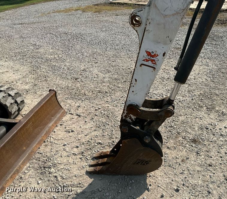 image for item MB9587 2014 Bobcat E32  mini excavator