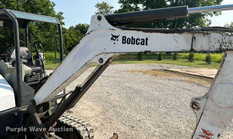 image for item MB9587 2014 Bobcat E32  mini excavator