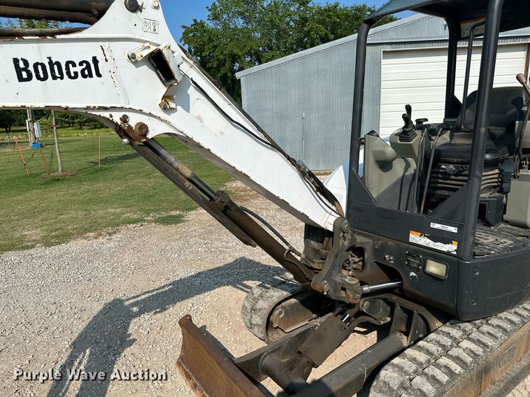 image for item MB9587 2014 Bobcat E32  mini excavator