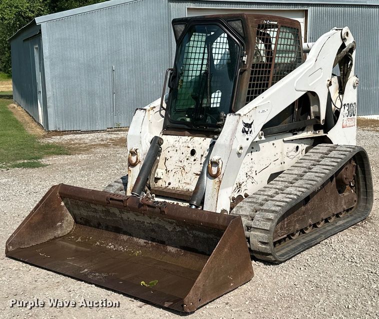 image for item MB9588 2006 Bobcat T300  tracked skid steer loader