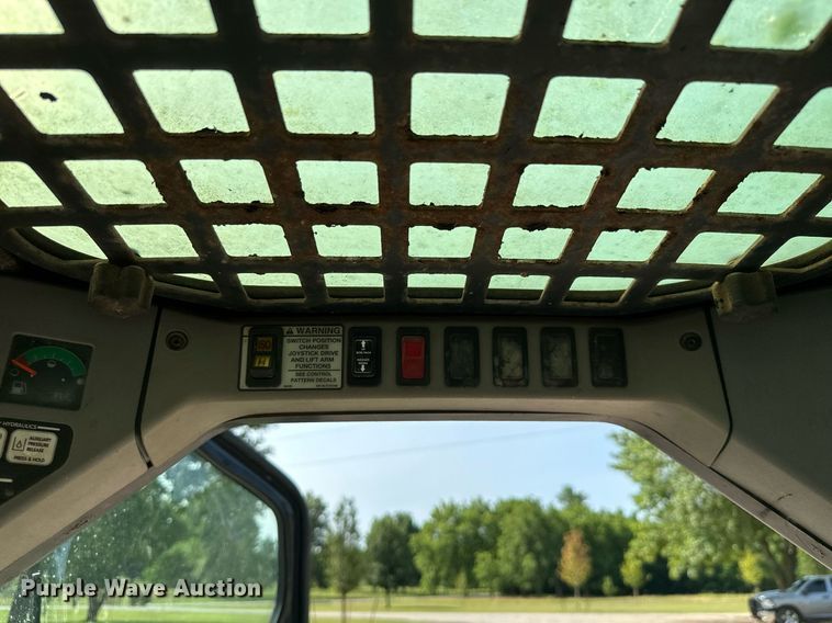 image for item MB9588 2006 Bobcat T300  tracked skid steer loader