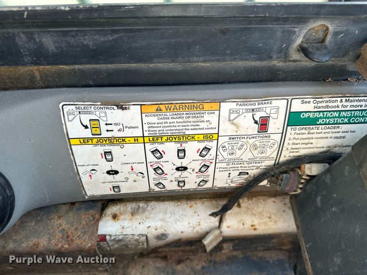 image for item MB9588 2006 Bobcat T300  tracked skid steer loader