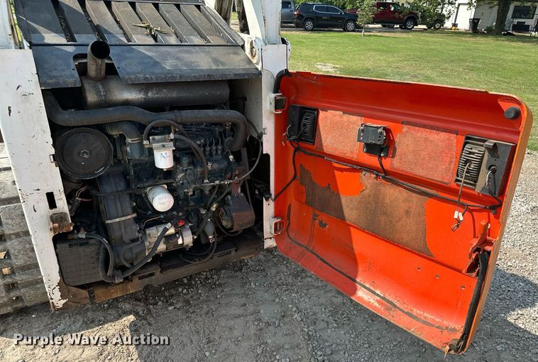 image for item MB9588 2006 Bobcat T300  tracked skid steer loader