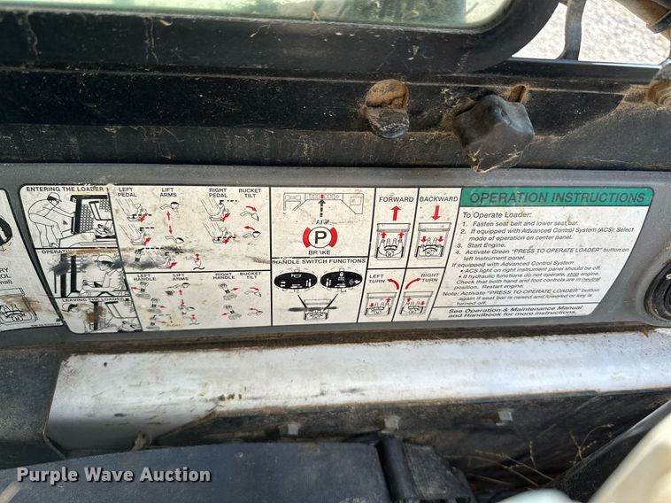 image for item MB9589 2004 Bobcat S185  skid steer loader