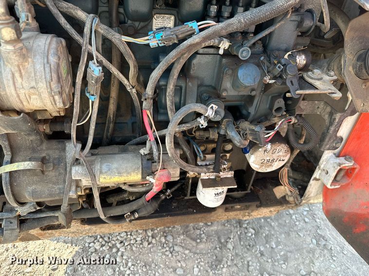 image for item MB9589 2004 Bobcat S185  skid steer loader