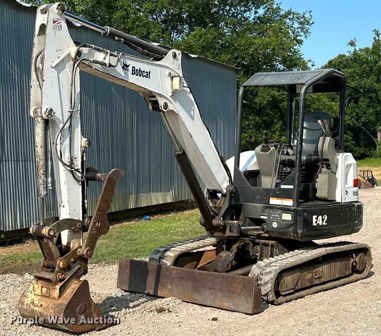 image for item MB9590 2013 Bobcat E42  mini excavator
