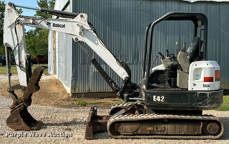 image for item MB9590 2013 Bobcat E42  mini excavator