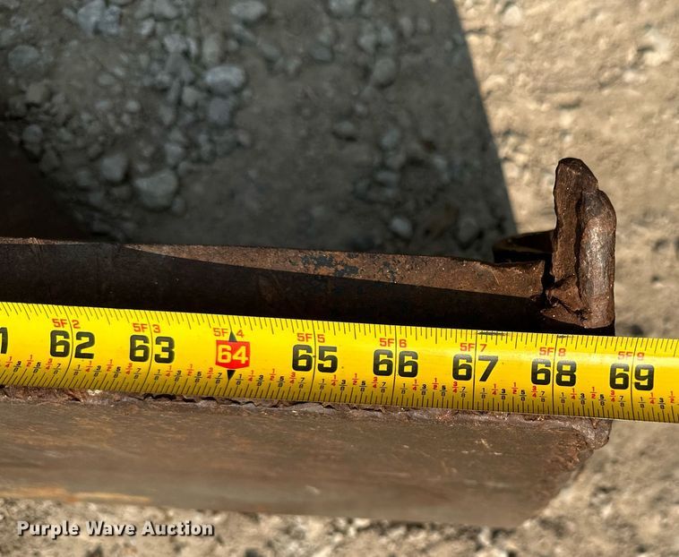 image for item MB9590 2013 Bobcat E42  mini excavator