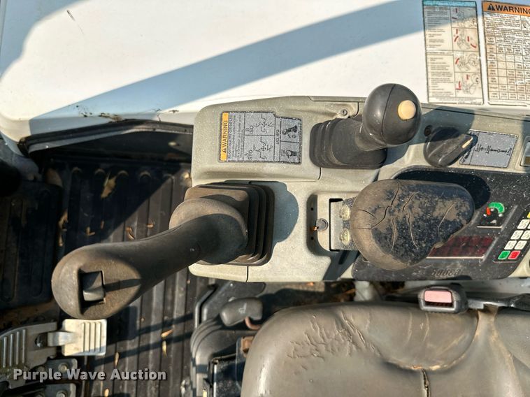 image for item MB9590 2013 Bobcat E42  mini excavator