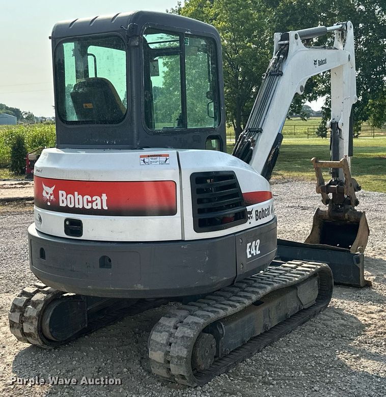 image for item MB9591 2011 Bobcat E42  mini excavator