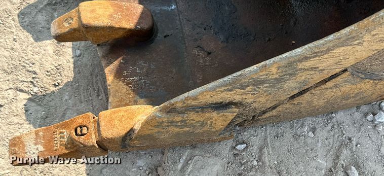 image for item MB9591 2011 Bobcat E42  mini excavator