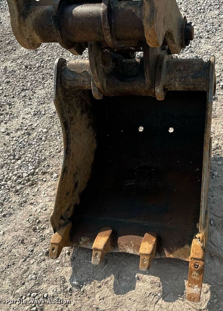 image for item MB9591 2011 Bobcat E42  mini excavator