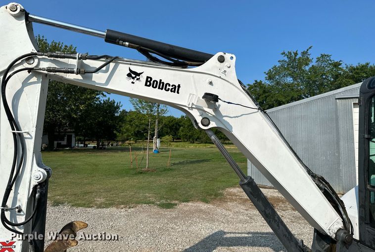 image for item MB9591 2011 Bobcat E42  mini excavator