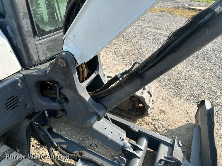 image for item MB9591 2011 Bobcat E42  mini excavator
