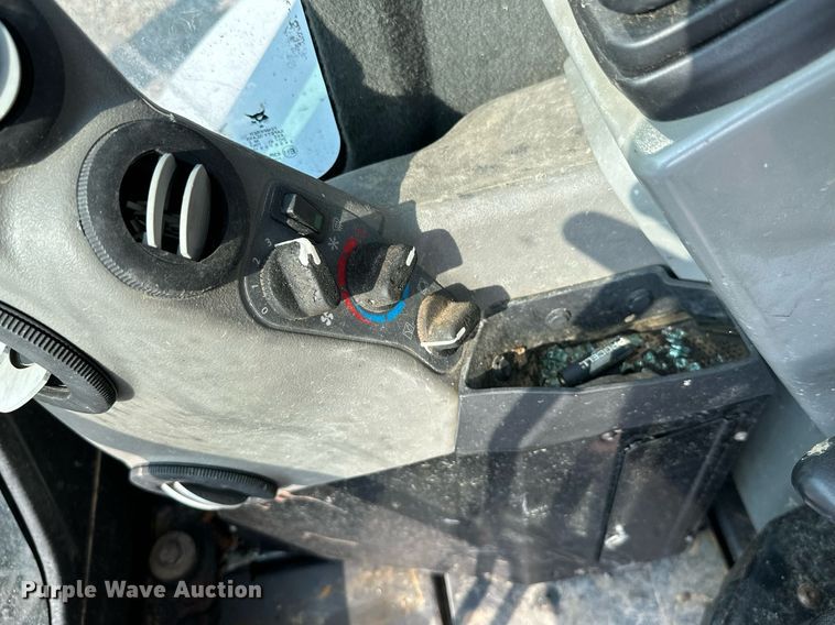 image for item MB9591 2011 Bobcat E42  mini excavator