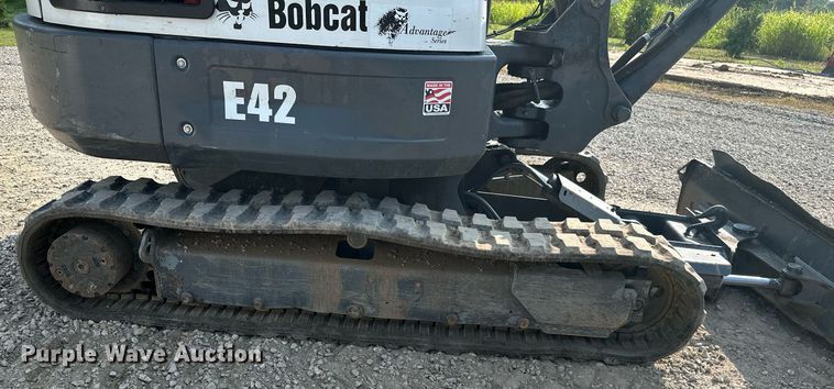 image for item MB9591 2011 Bobcat E42  mini excavator