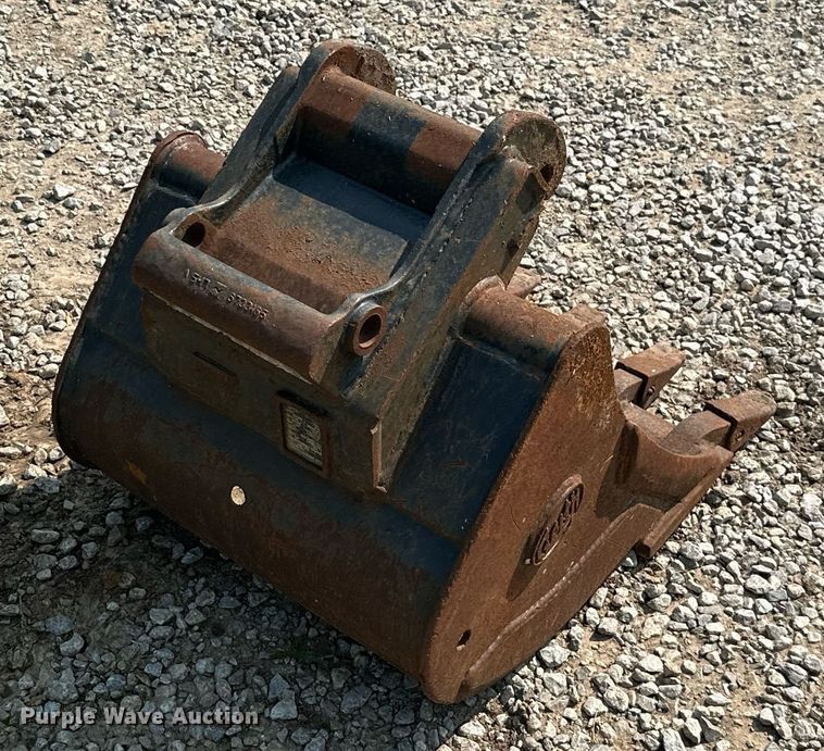 image for item MB9595 2016 Geith MX3HD  22"W excavator bucket